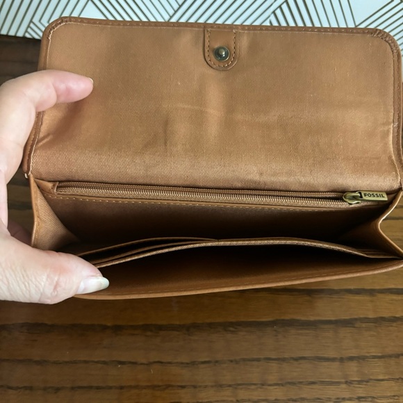 FOSSIL Brown Leather Bifold Checkbook Wallet - Picture 4 of 7